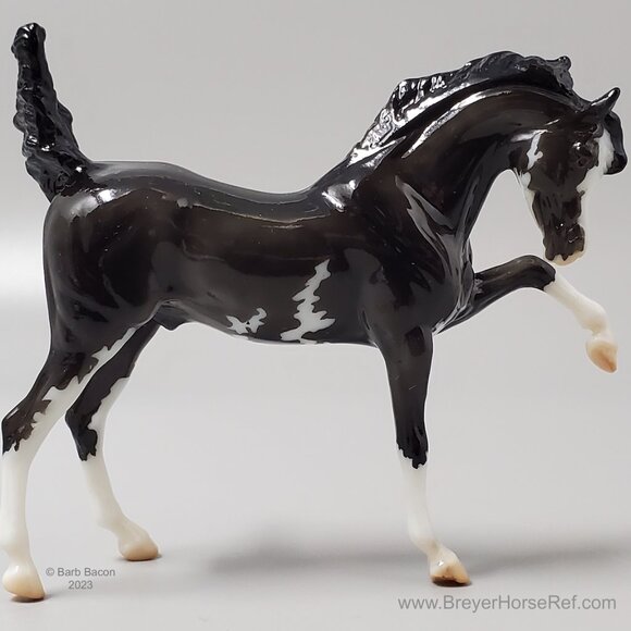 💥New Breyer Collector Club 2023 SR Stablemate Fandango W/ blue Club Bag and Pin - Picture 1 of 4